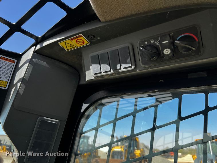 image for item DO8890 2012 Caterpillar 262C2  skid steer loader