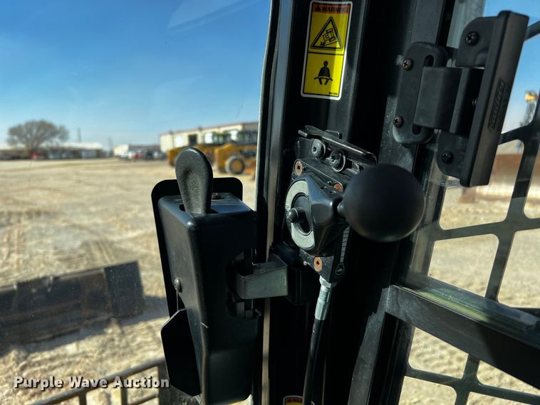 image for item DO8890 2012 Caterpillar 262C2  skid steer loader