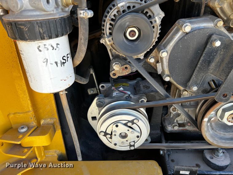 image for item DO8890 2012 Caterpillar 262C2  skid steer loader