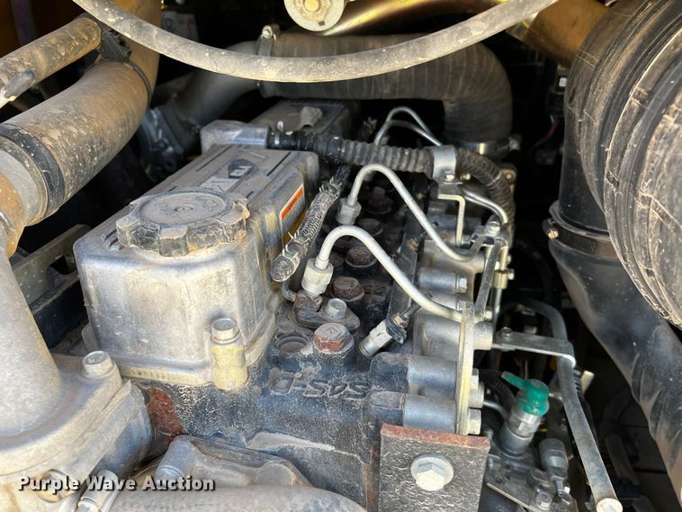 image for item DO8890 2012 Caterpillar 262C2  skid steer loader