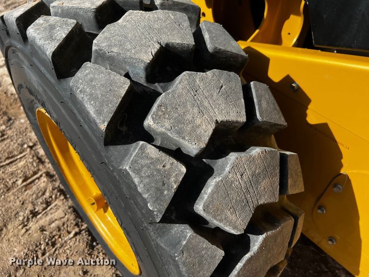 image for item DO8890 2012 Caterpillar 262C2  skid steer loader