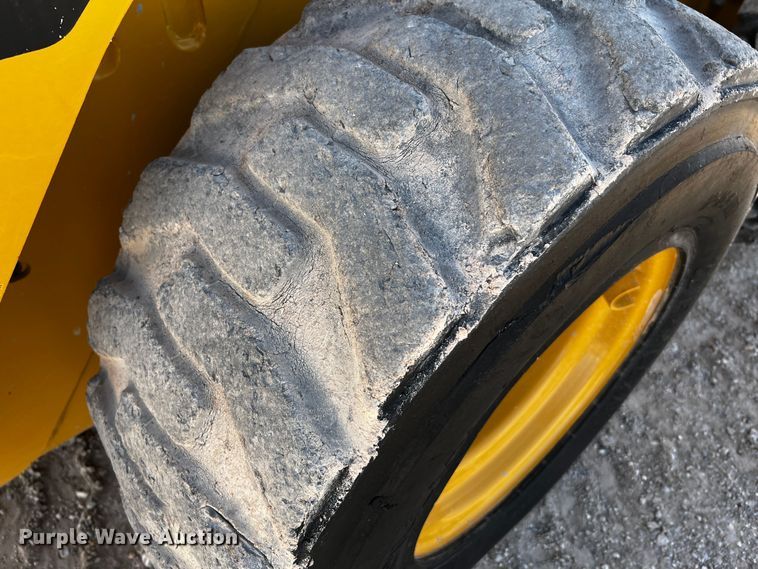 image for item DO8890 2012 Caterpillar 262C2  skid steer loader