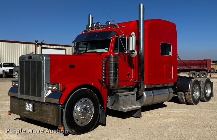 image for item DO8893 2002 Peterbilt 379  semi truck