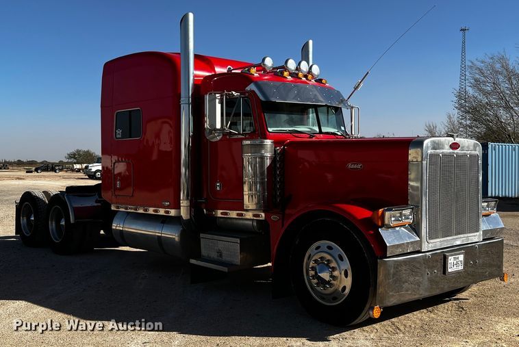 image for item DO8893 2002 Peterbilt 379  semi truck