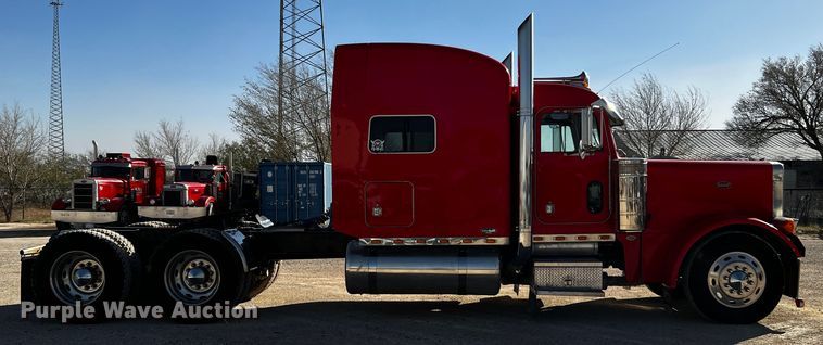 image for item DO8893 2002 Peterbilt 379  semi truck