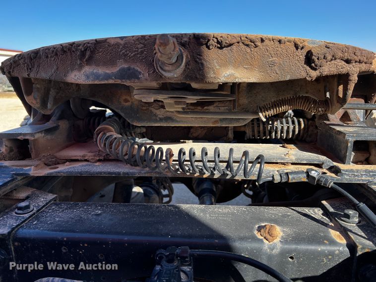 image for item DO8893 2002 Peterbilt 379  semi truck