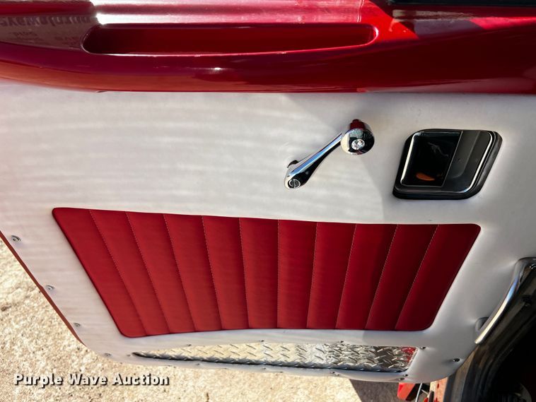 image for item DO8893 2002 Peterbilt 379  semi truck