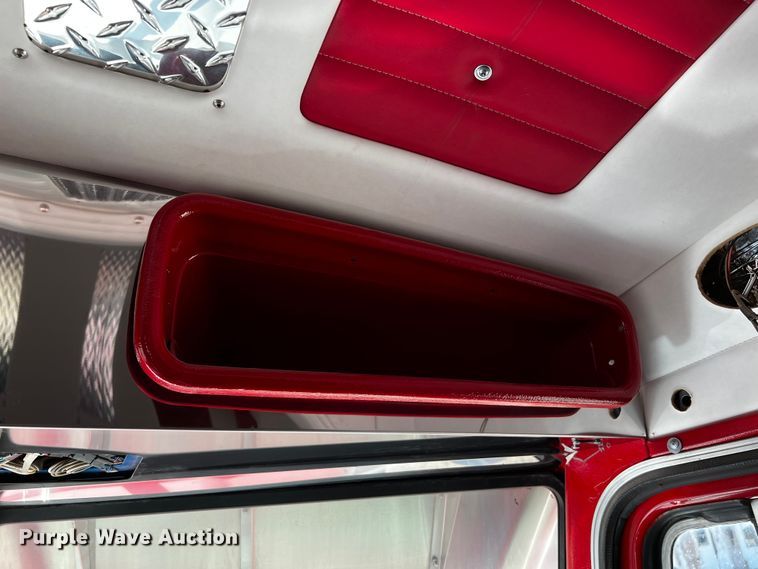 image for item DO8893 2002 Peterbilt 379  semi truck