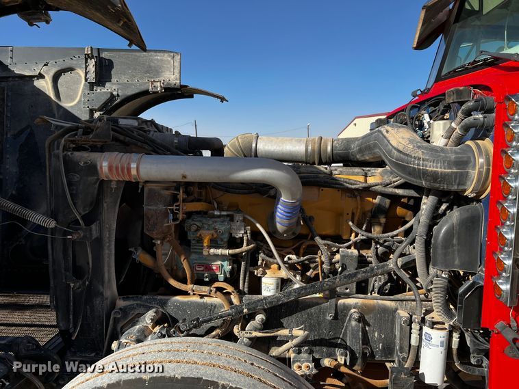 image for item DO8893 2002 Peterbilt 379  semi truck