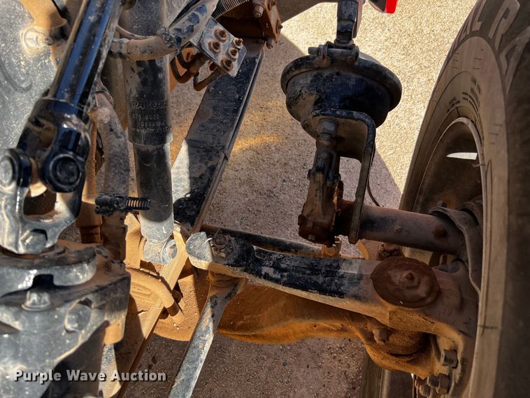 image for item DO8893 2002 Peterbilt 379  semi truck