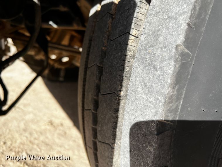 image for item DO8893 2002 Peterbilt 379  semi truck