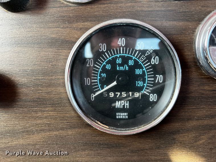 image for item DO8894 1984 Peterbilt 359  semi truck