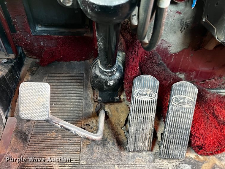 image for item DO8894 1984 Peterbilt 359  semi truck