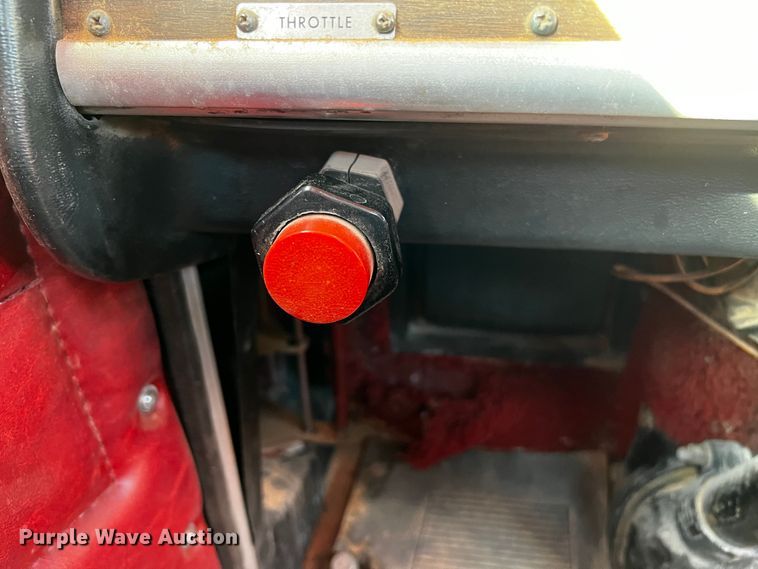 image for item DO8894 1984 Peterbilt 359  semi truck