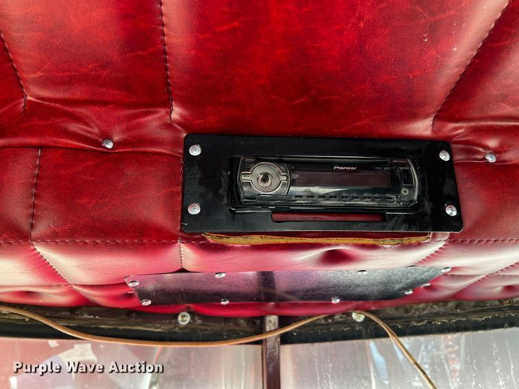 image for item DO8894 1984 Peterbilt 359  semi truck