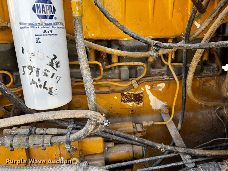 image for item DO8894 1984 Peterbilt 359  semi truck