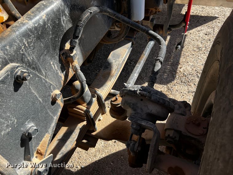 image for item DO8894 1984 Peterbilt 359  semi truck