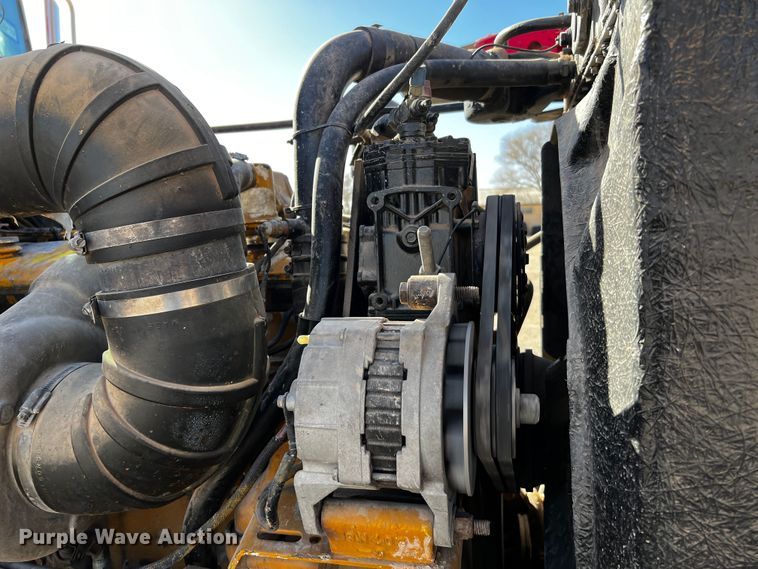 image for item DO8894 1984 Peterbilt 359  semi truck