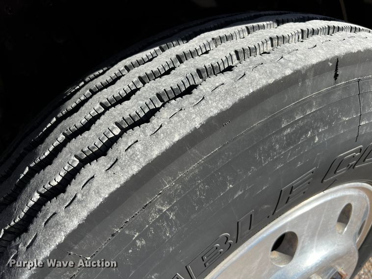 image for item DO8894 1984 Peterbilt 359  semi truck