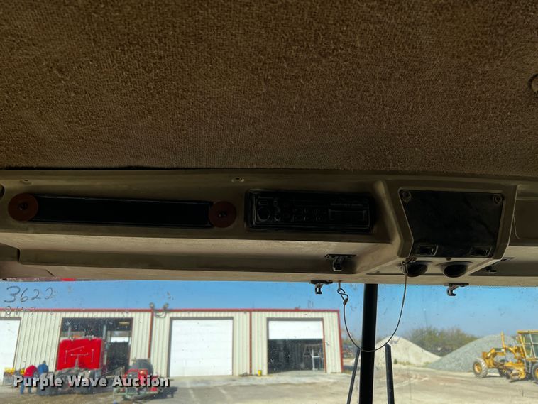 image for item DO8895 2000 Kenworth T800 semi truck