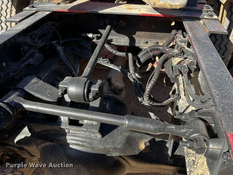 image for item DO8895 2000 Kenworth T800 semi truck