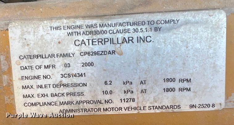 image for item DO8895 2000 Kenworth T800 semi truck