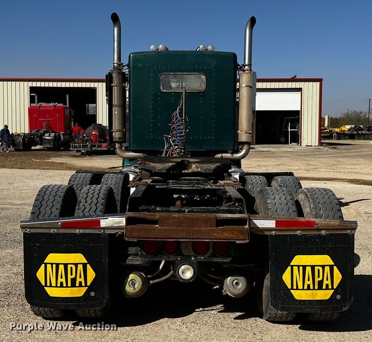 image for item DO8896 1995 Kenworth W900  semi truck