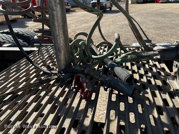 image for item DO8896 1995 Kenworth W900  semi truck