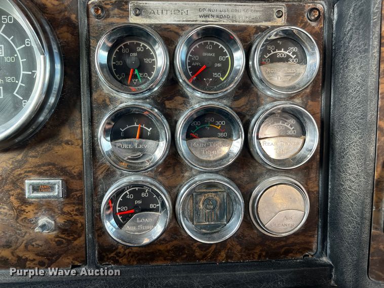 image for item DO8896 1995 Kenworth W900  semi truck