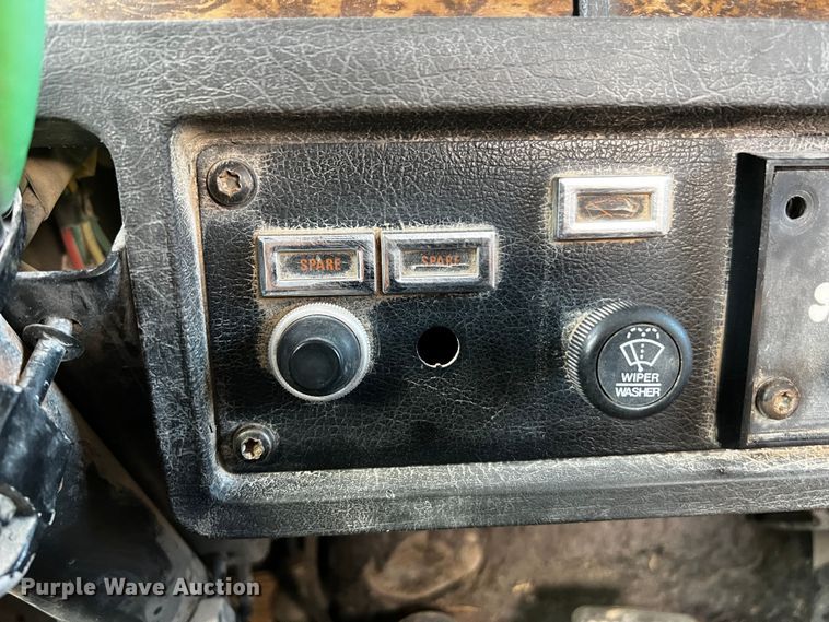 image for item DO8896 1995 Kenworth W900  semi truck