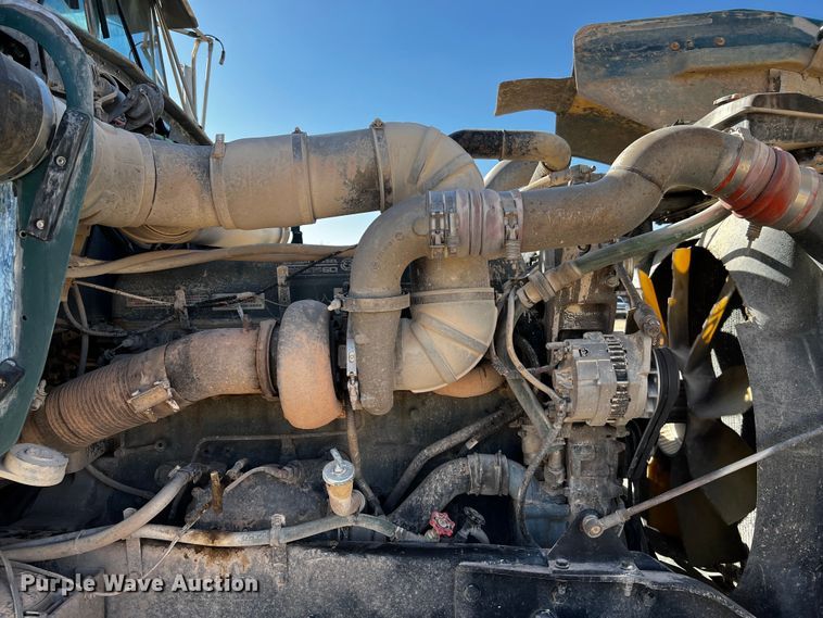 image for item DO8896 1995 Kenworth W900  semi truck