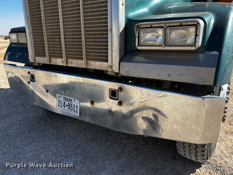 image for item DO8896 1995 Kenworth W900  semi truck