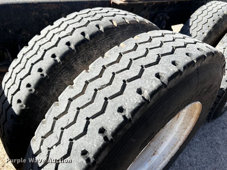 image for item DO8896 1995 Kenworth W900  semi truck