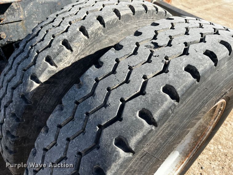 image for item DO8896 1995 Kenworth W900  semi truck