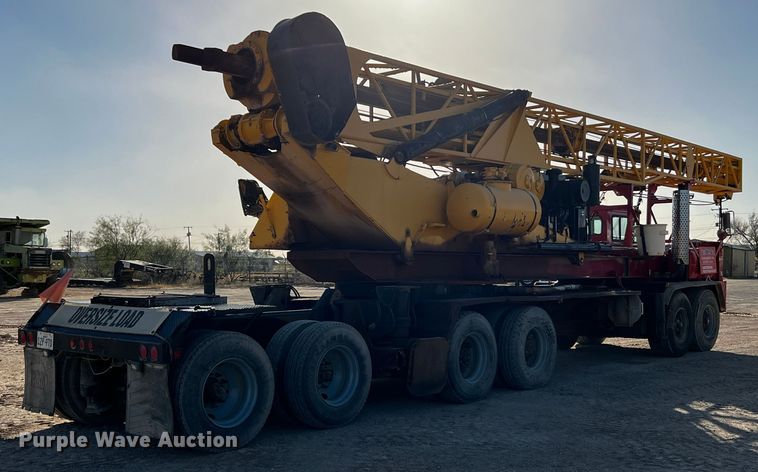 image for item DO8898 1993 HME 880-DOH drilling rig truck