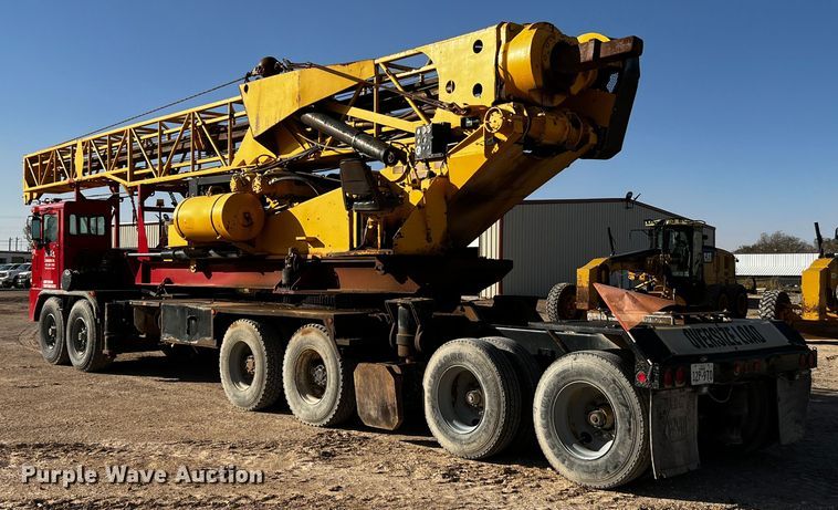 image for item DO8898 1993 HME 880-DOH drilling rig truck