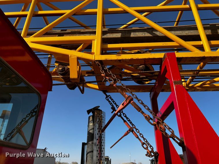 image for item DO8898 1993 HME 880-DOH drilling rig truck