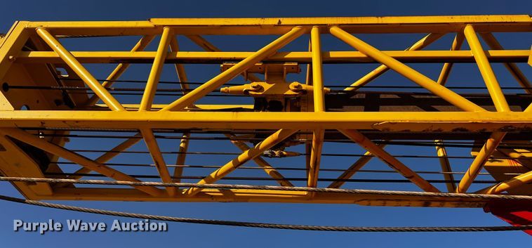 image for item DO8898 1993 HME 880-DOH drilling rig truck