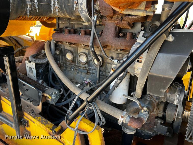 image for item DO8898 1993 HME 880-DOH drilling rig truck