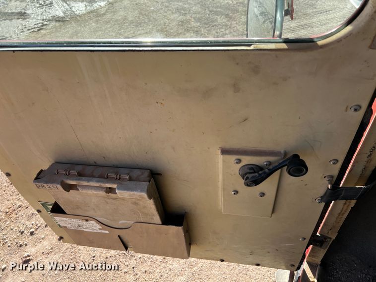 image for item DO8898 1993 HME 880-DOH drilling rig truck