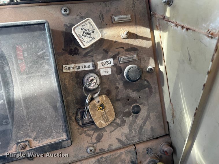 image for item DO8898 1993 HME 880-DOH drilling rig truck