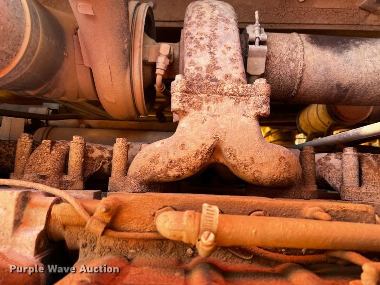 image for item DO8898 1993 HME 880-DOH drilling rig truck