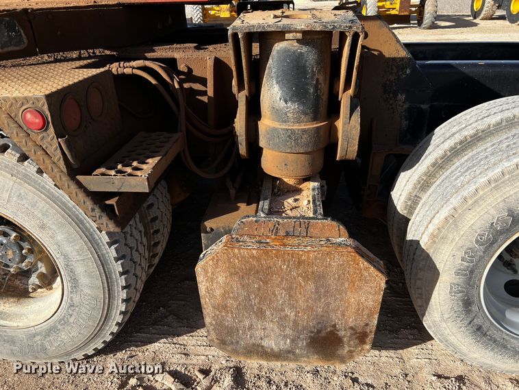 image for item DO8898 1993 HME 880-DOH drilling rig truck