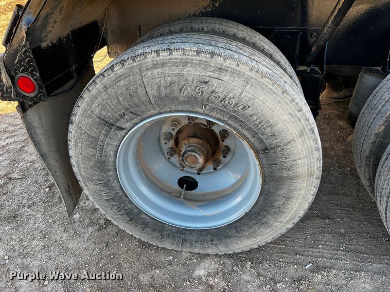 image for item DO8898 1993 HME 880-DOH drilling rig truck