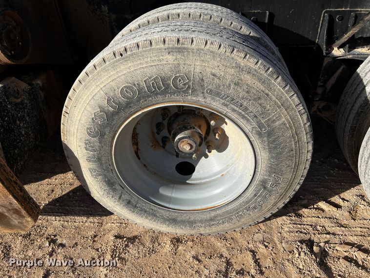 image for item DO8898 1993 HME 880-DOH drilling rig truck