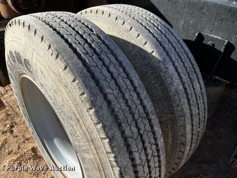 image for item DO8898 1993 HME 880-DOH drilling rig truck