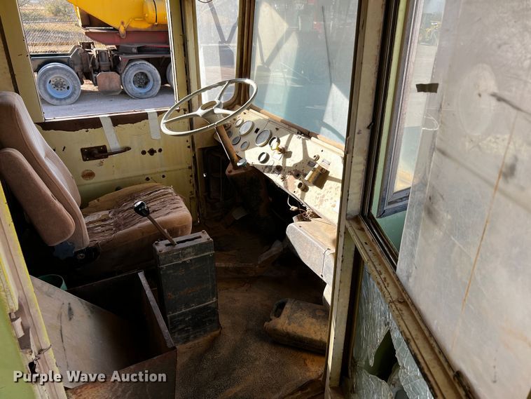 image for item DO8899 Euclid 215FD  haul truck