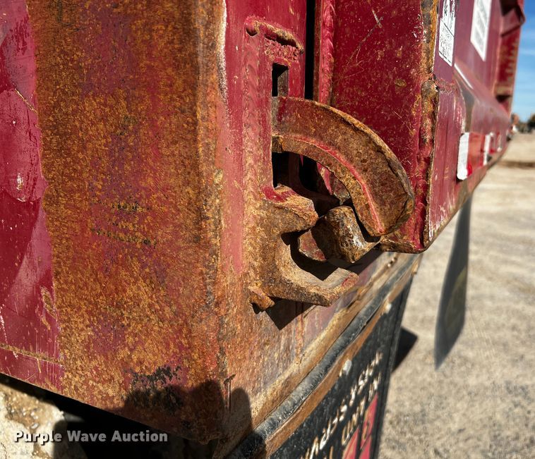 image for item DO8901 2004 Mack CH613  dump truck