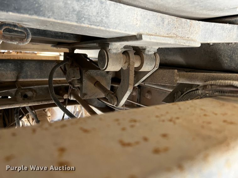 image for item DO8901 2004 Mack CH613  dump truck