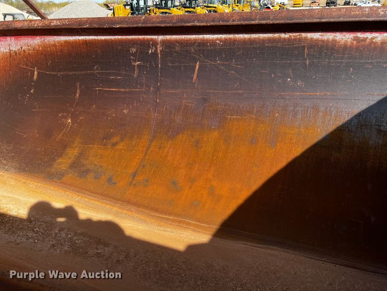 image for item DO8901 2004 Mack CH613  dump truck